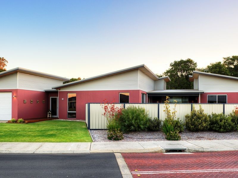 36 Higgins Drive, Broadwater WA 6280