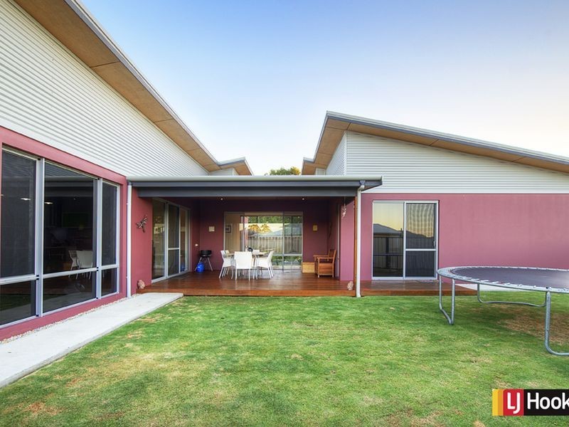 36 Higgins Drive, Broadwater WA 6280