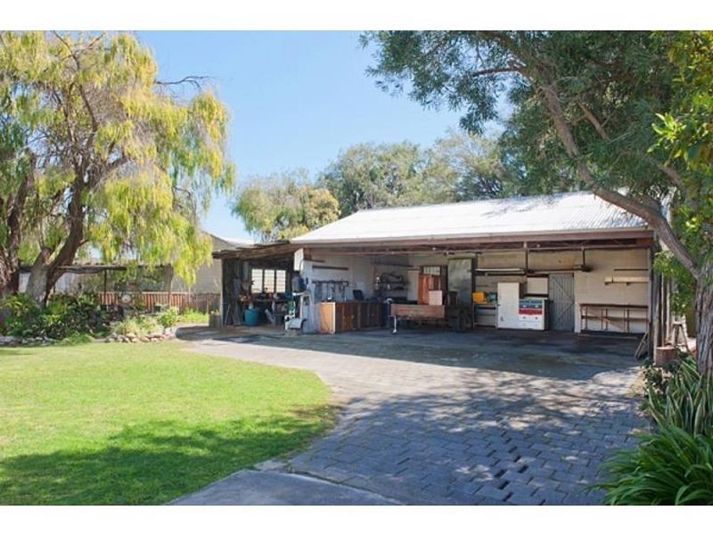 1 Alexander Road, West Busselton WA 6280