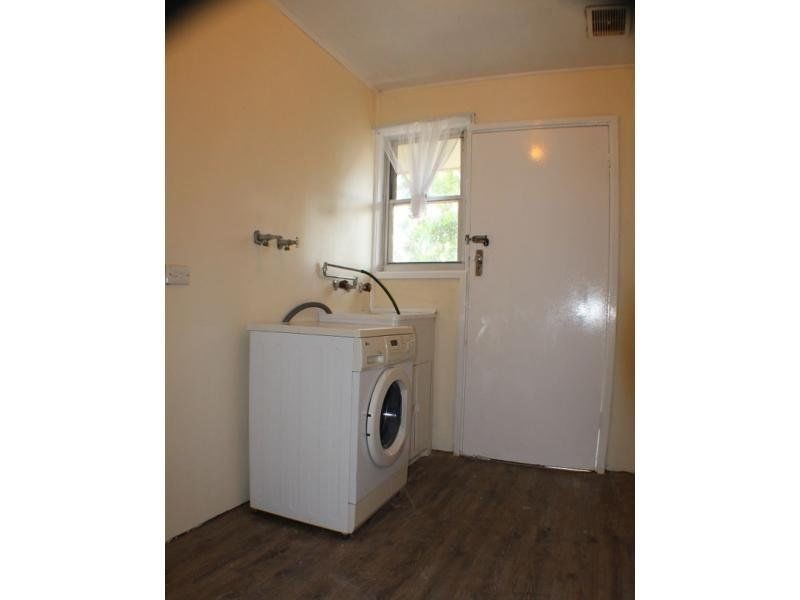 6 Jacaranda Crescent, Withers WA 6230