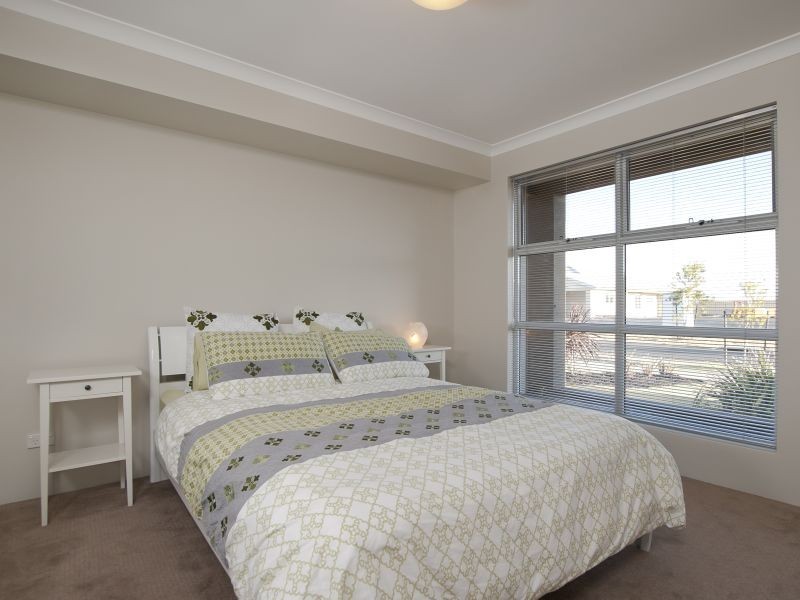 13 Provincia Parade, Yalyalup WA 6280