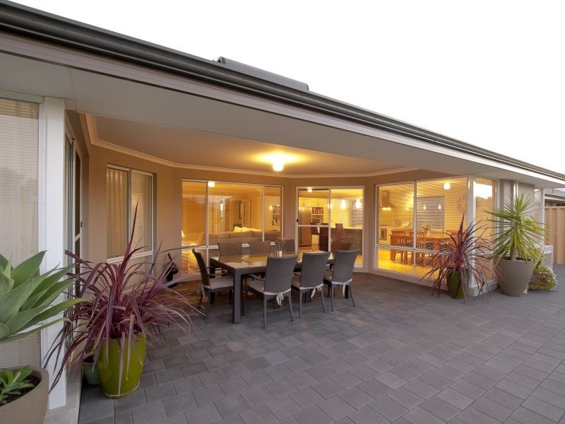13 Provincia Parade, Yalyalup WA 6280