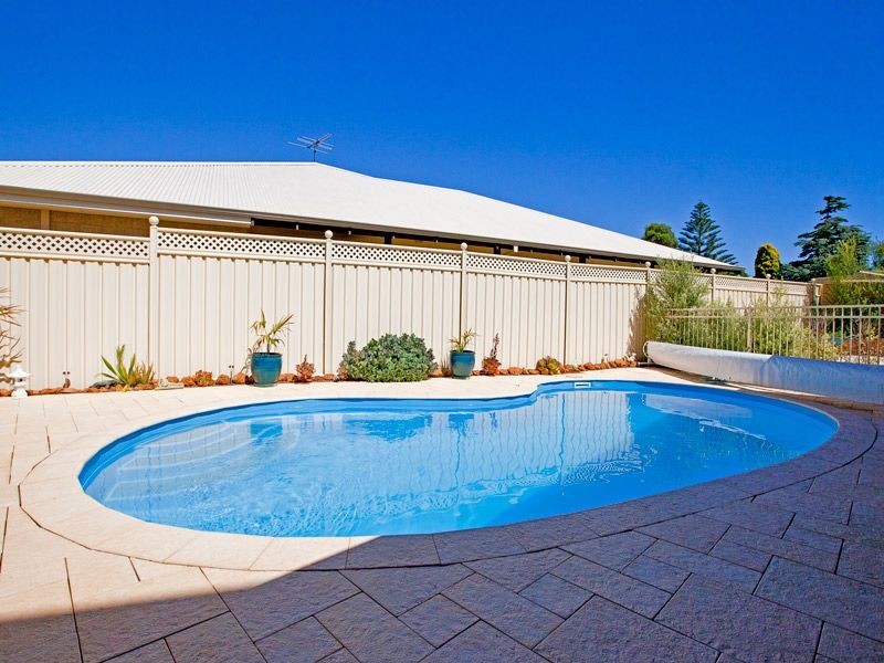21 Hovea Crescent, West Busselton WA 6280