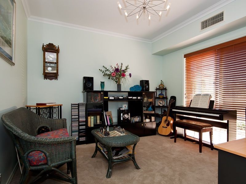 21 Hovea Crescent, West Busselton WA 6280