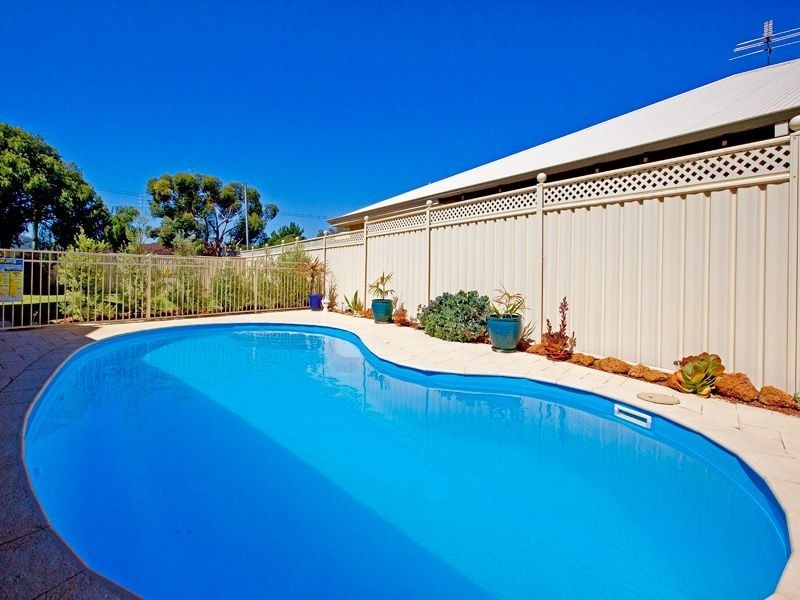 21 Hovea Crescent, West Busselton WA 6280