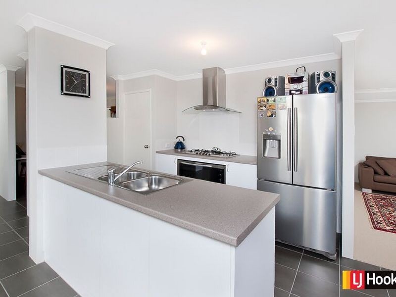 20 Gigondas Street, Yalyalup WA 6280