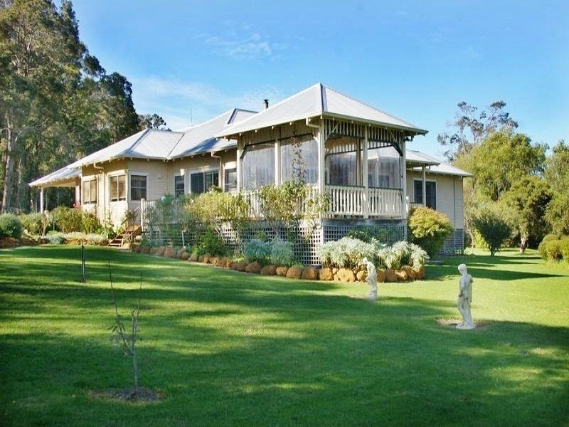 69 Roberts Road, Nannup WA 6275