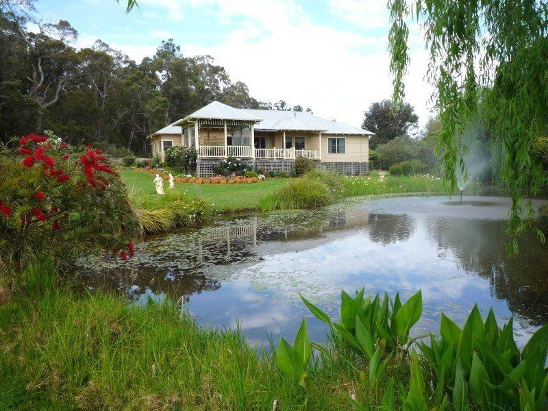 69 Roberts Road, Nannup WA 6275