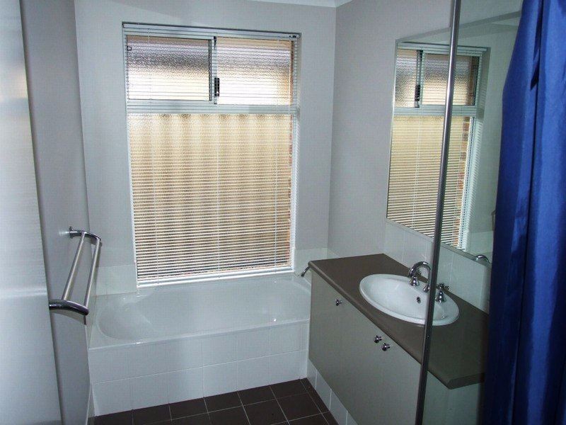 81 Beachfields Drive, Broadwater WA 6280