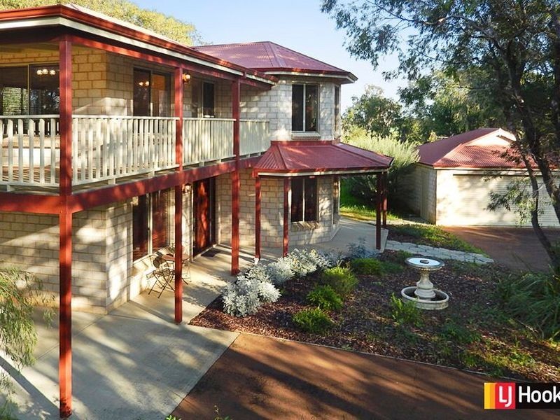 8 Backwater Retreat, Quindalup WA 6281