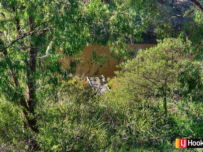 8 Backwater Retreat, Quindalup WA 6281