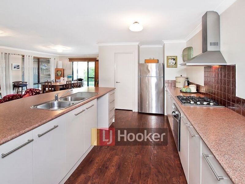 8 Clematis Way, Broadwater WA 6280