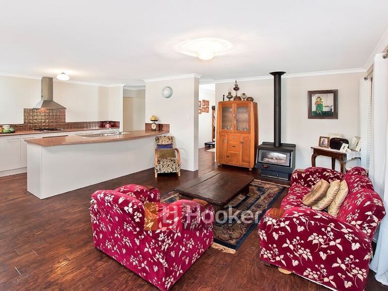 8 Clematis Way, Broadwater WA 6280