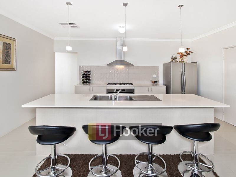 4 Toulon Way, Yalyalup WA 6280