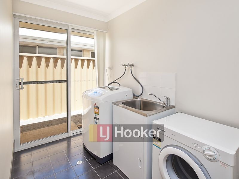 4 Toulon Way, Yalyalup WA 6280