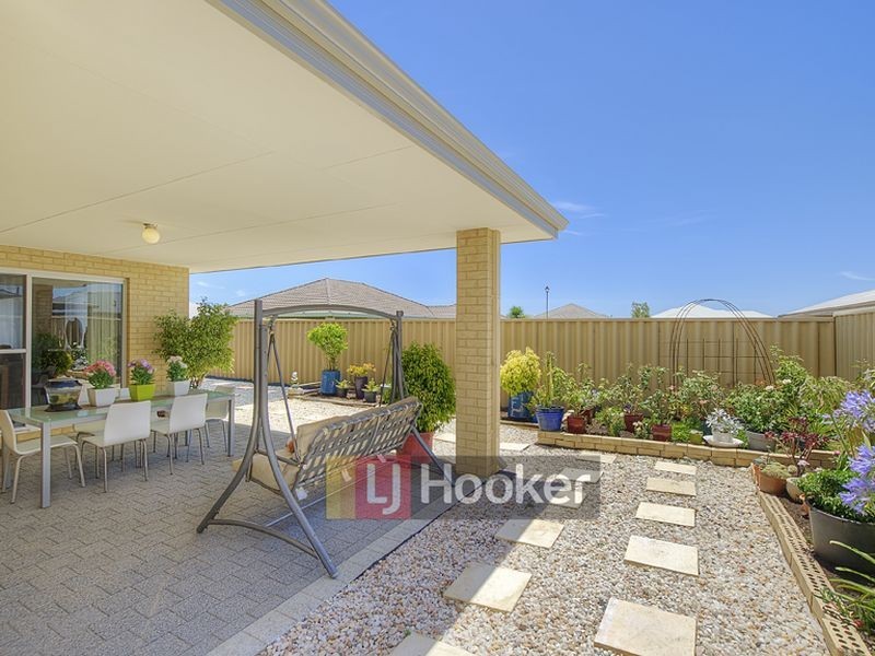4 Toulon Way, Yalyalup WA 6280