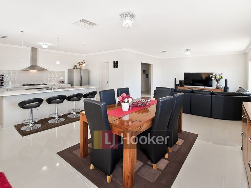 4 Toulon Way, Yalyalup WA 6280