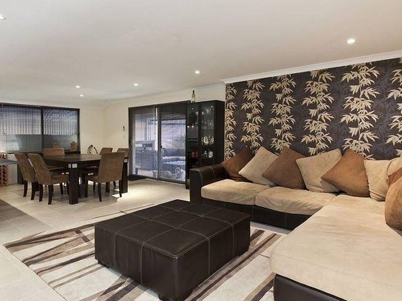 6 Ravenglass Crescent, Waikiki WA 6169