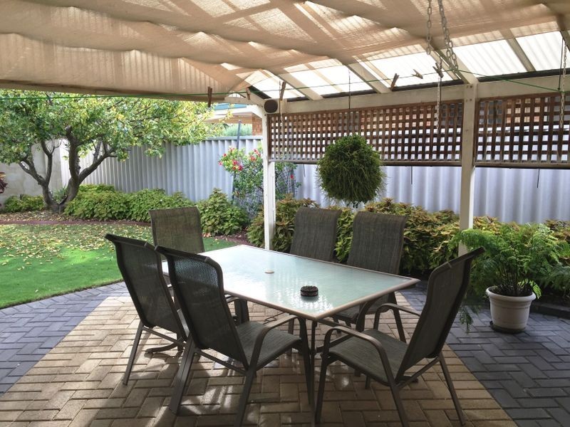 24 Timbermill Crescent, Broadwater WA 6280