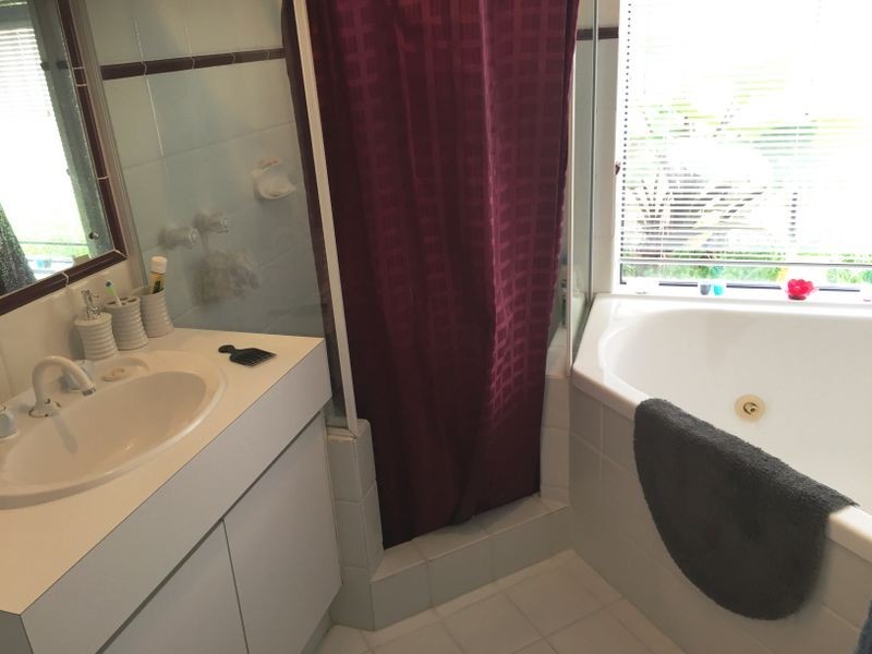 24 Timbermill Crescent, Broadwater WA 6280