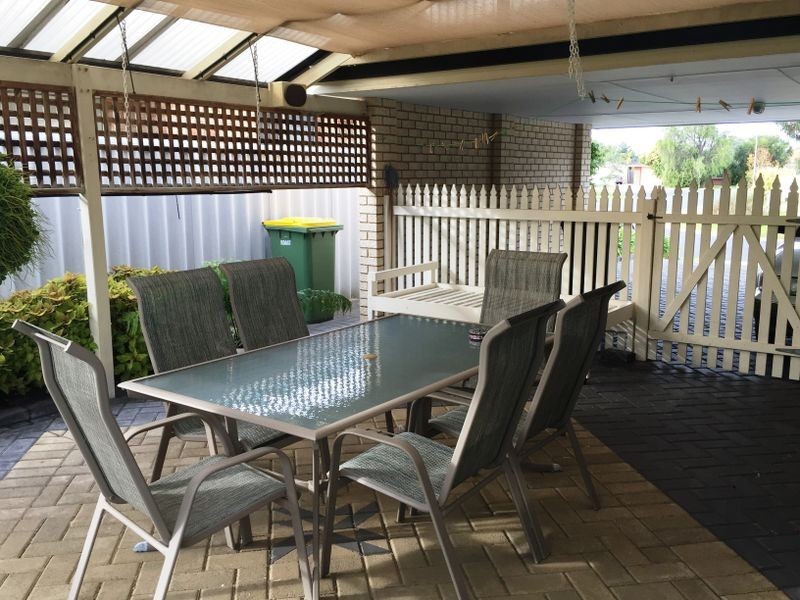 24 Timbermill Crescent, Broadwater WA 6280