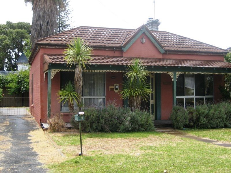 13 Carey Street, Busselton WA 6280