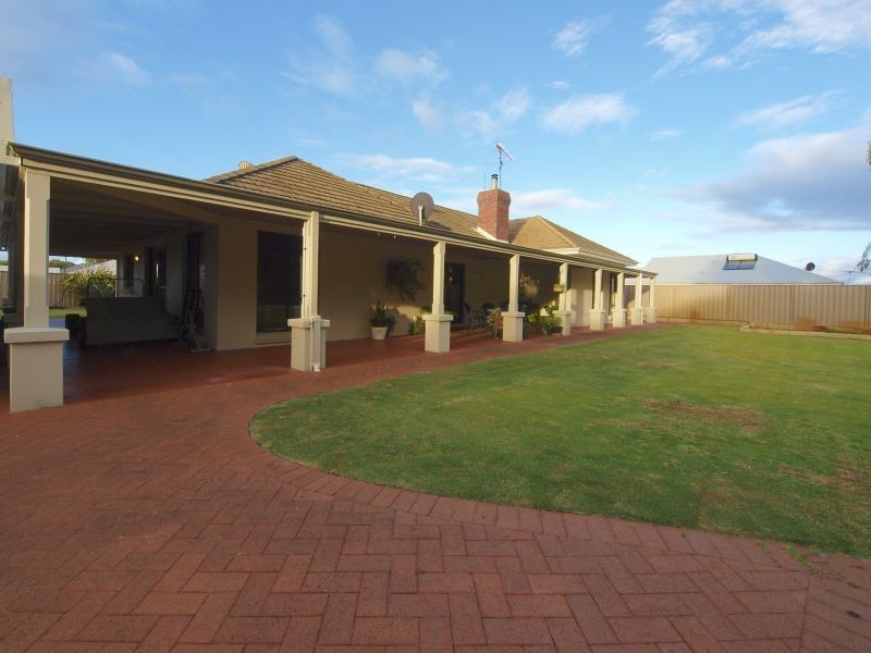 16 Murdoch Way, Abbey WA 6280