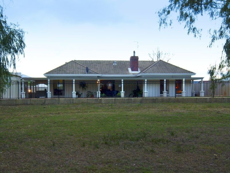 16 Murdoch Way, Abbey WA 6280