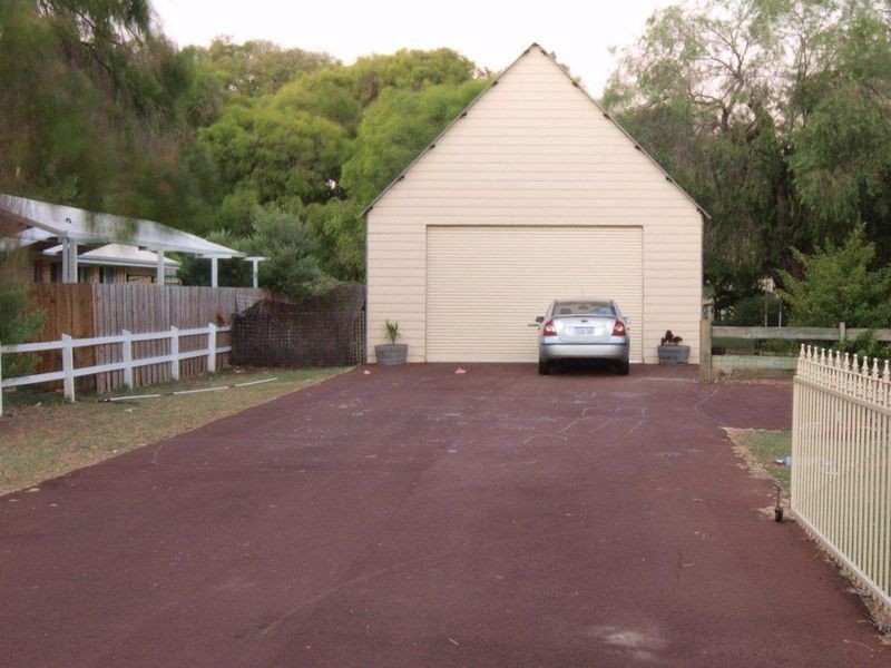 2 Lindsay Drive, Busselton WA 6280