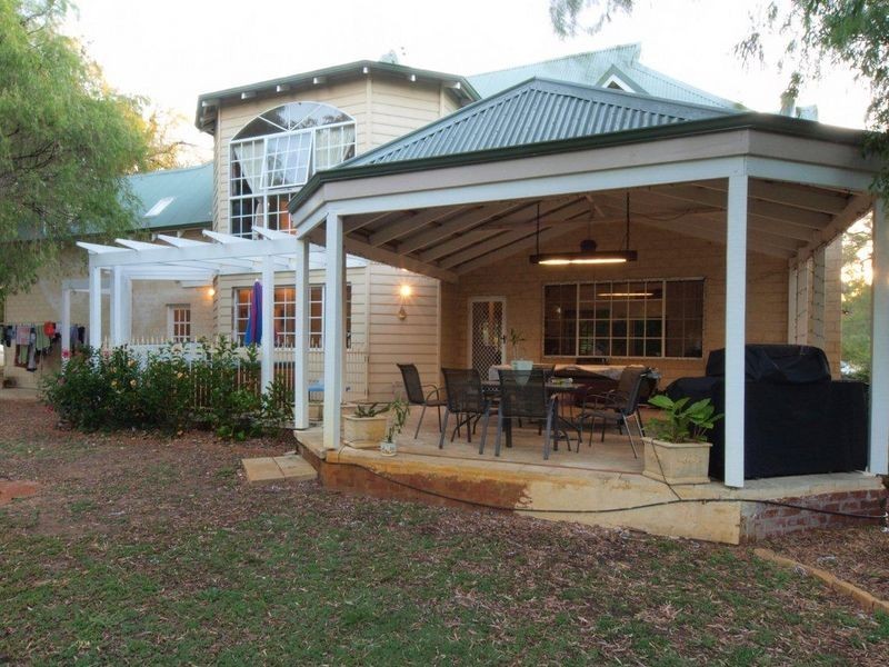 2 Lindsay Drive, Busselton WA 6280