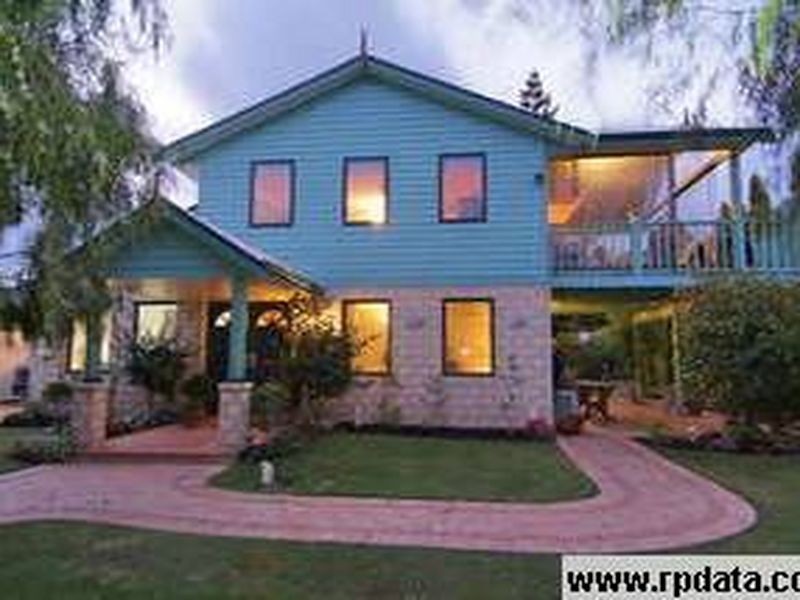9 Elmore Road, Quindalup WA 6281