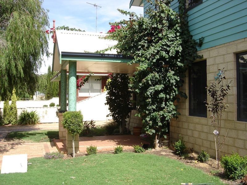 9 Elmore Road, Quindalup WA 6281