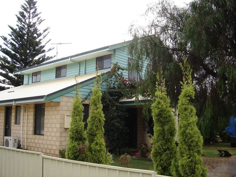 9 Elmore Road, Quindalup WA 6281