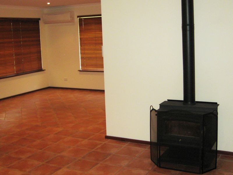 12 Pennyworth Ramble, West Busselton WA 6280