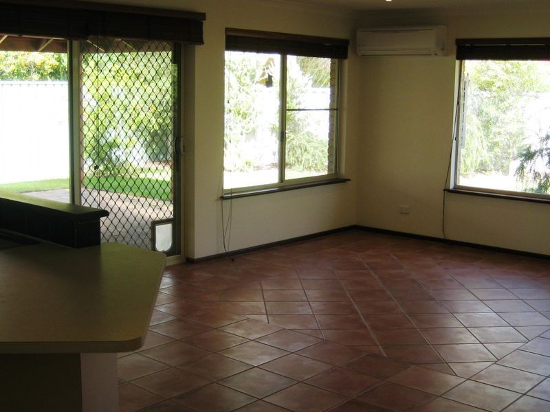 12 Pennyworth Ramble, West Busselton WA 6280