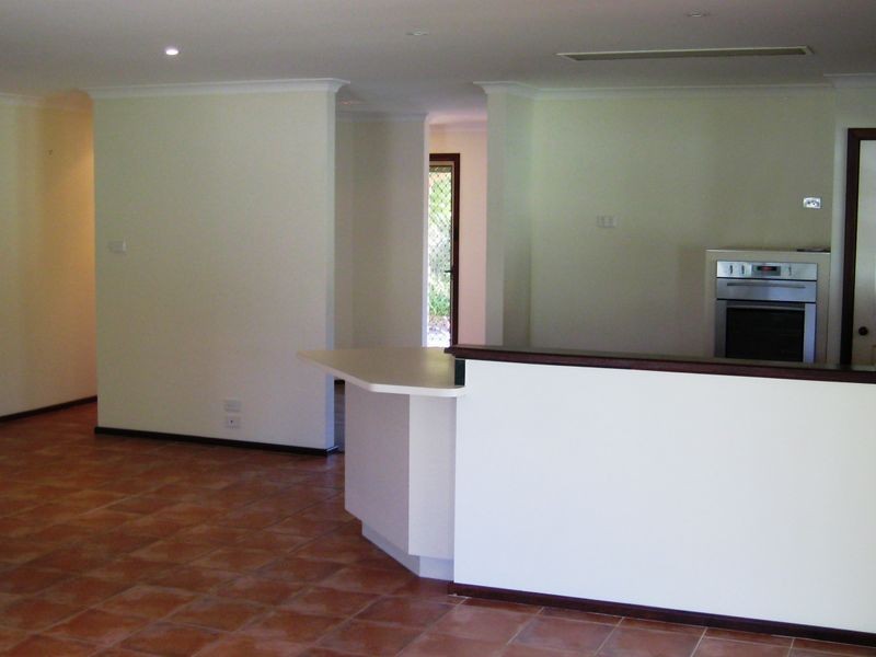 12 Pennyworth Ramble, West Busselton WA 6280