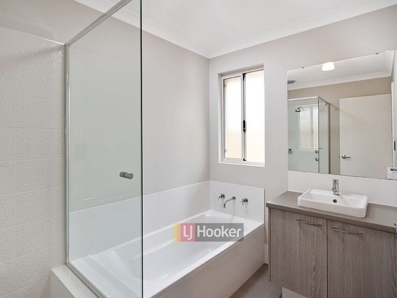 8 Antibes Way, Yalyalup WA 6280