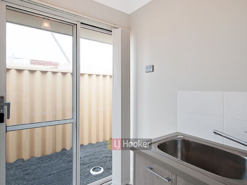 8 Antibes Way, Yalyalup WA 6280