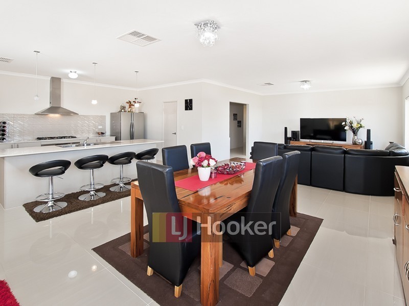 4 Toulon Way, Yalyalup WA 6280