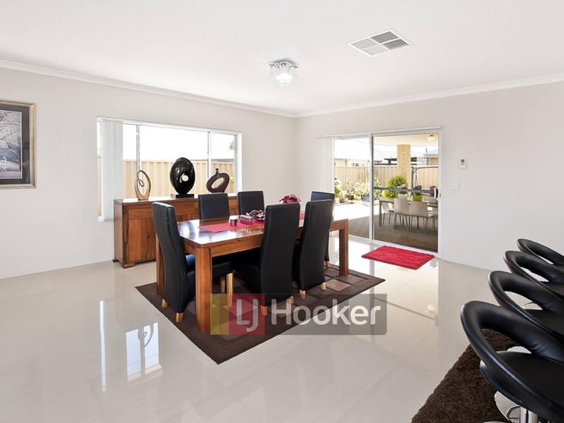 4 Toulon Way, Yalyalup WA 6280