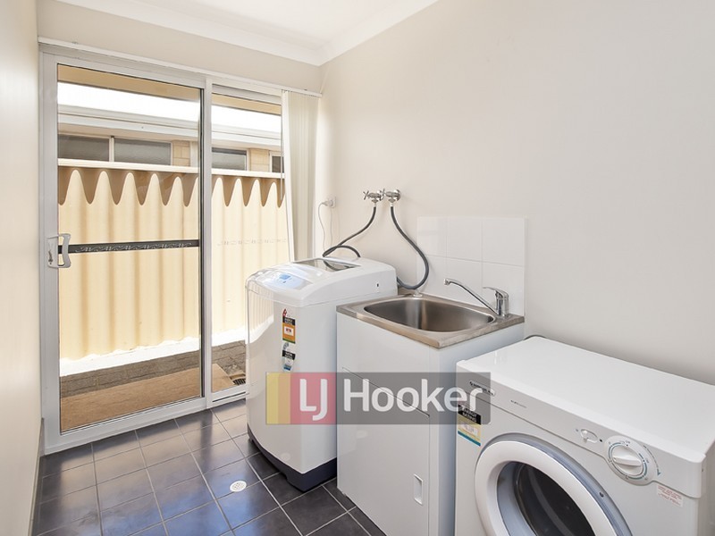 4 Toulon Way, Yalyalup WA 6280