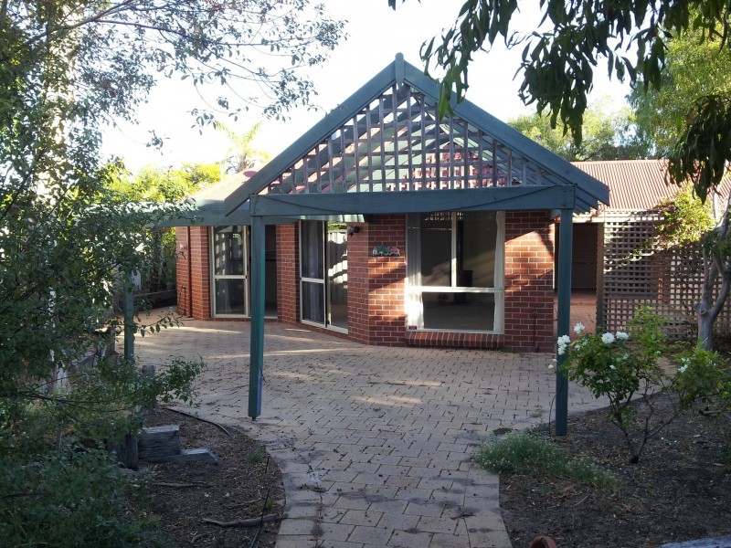 8b Harrier Cove, Geographe WA 6280