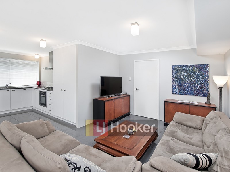 12 Castellar Pass, Yalyalup WA 6280