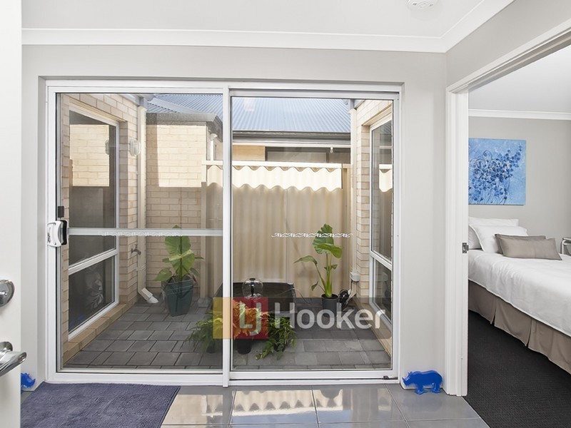 12 Castellar Pass, Yalyalup WA 6280