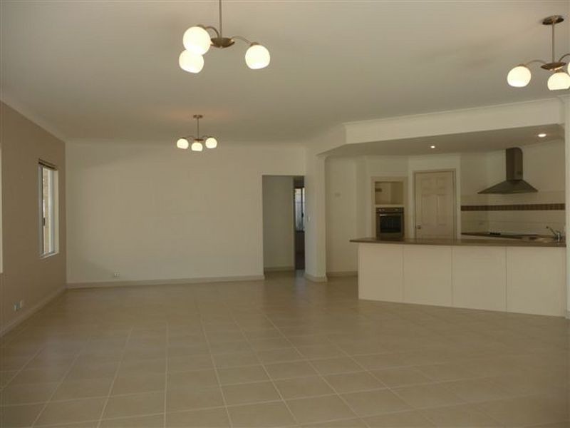 13 Bay View Street, Busselton WA 6280