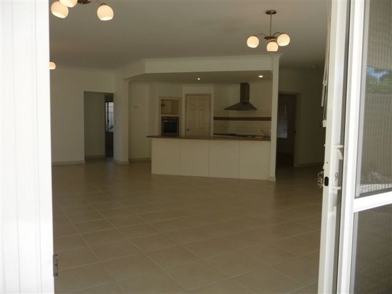 13 Bay View Street, Busselton WA 6280