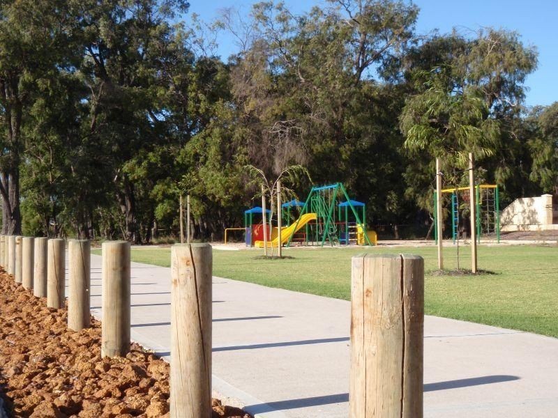 23 Flinders Crescent, Busselton WA 6280