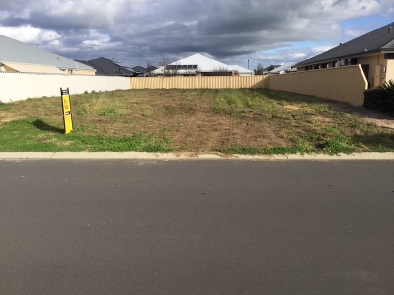 52 Marseilles Drive, Yalyalup WA 6280