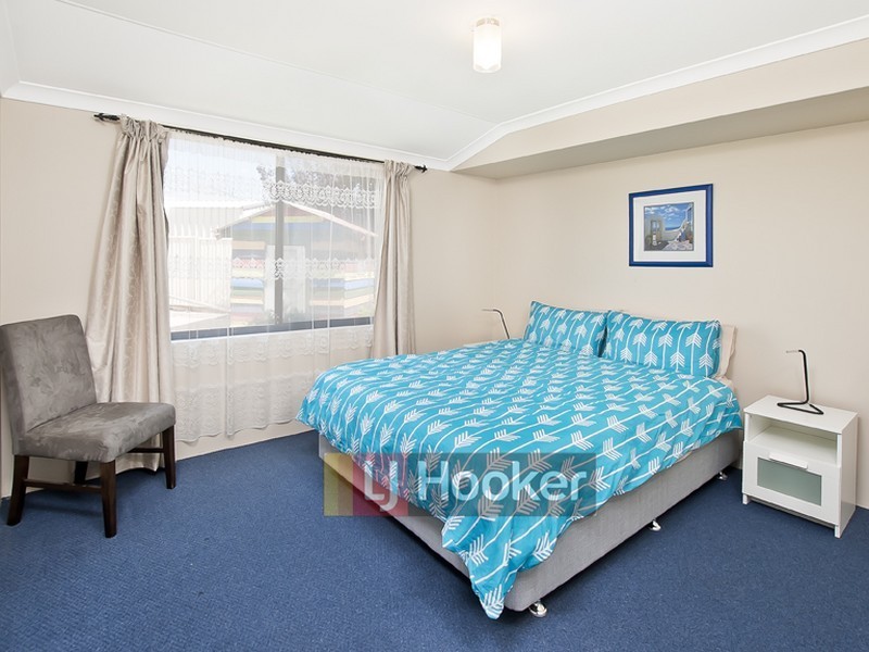 57 Honeyeater Crescent, Geographe WA 6280