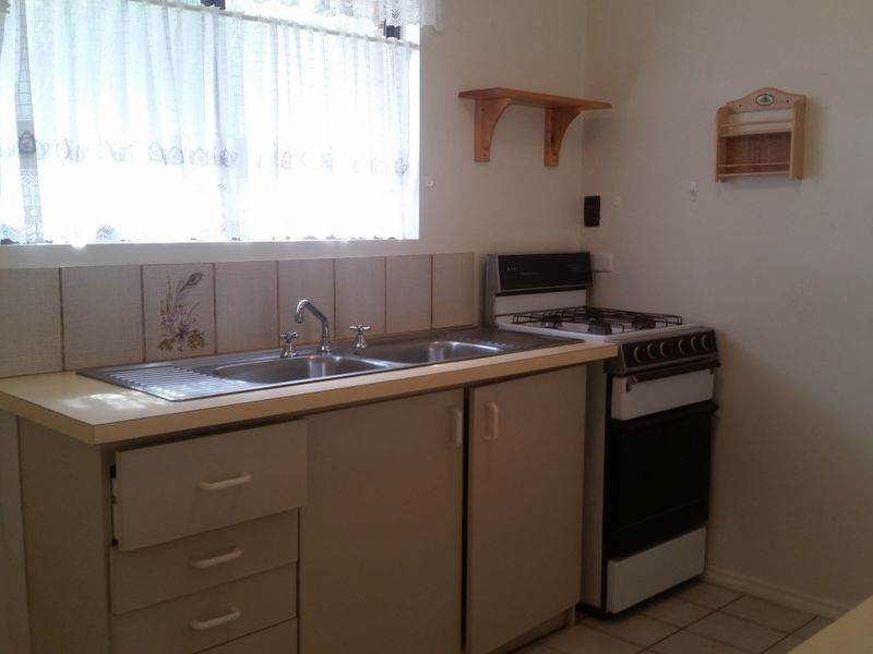 1/11 Melville Court, Geographe WA 6280